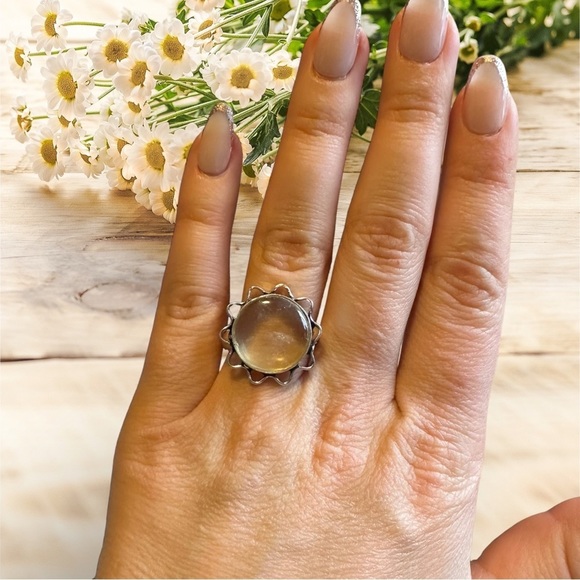 Clear quartz gemstone ring with sun sterling setting Size 9 - Picture 1 of 8